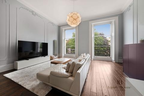 2 bedroom flat for sale, Gloucester Terrace, W2