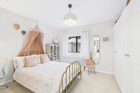 3 bedroom detached house for sale, Abbots Lane, Kenley CR8