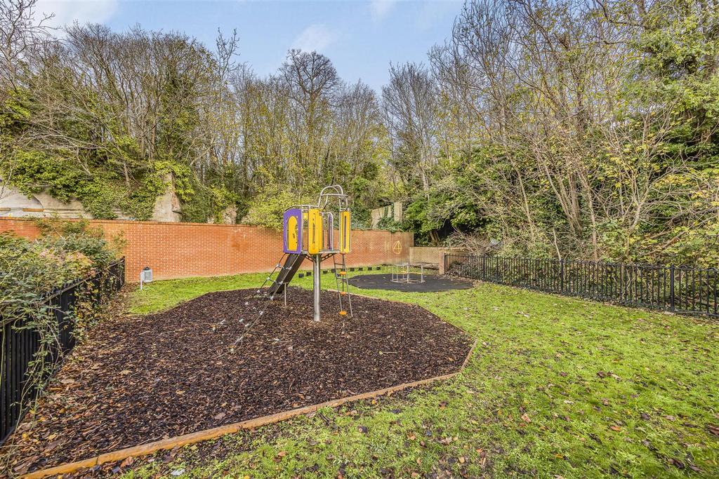 34 Southdown View, Military Road, Hilsea-Portico Ma