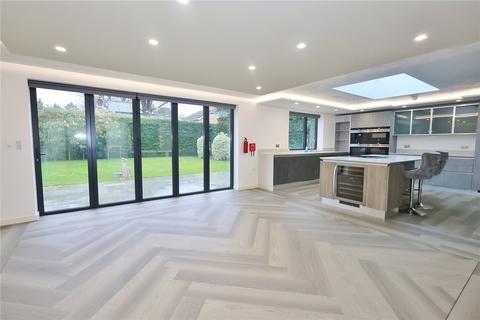 6 bedroom detached house to rent, Sheerwater Avenue, Woodham, Addlestone, Surrey, KT15