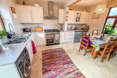 3 bedroom detached house for sale, Pen-Y-Garnedd, Llanrhaeadr Ym Mochnant