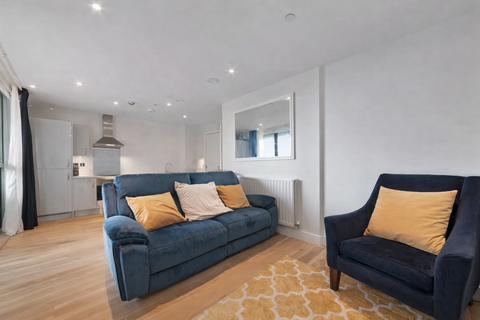 2 bedroom flat for sale, Lysander House, NW10