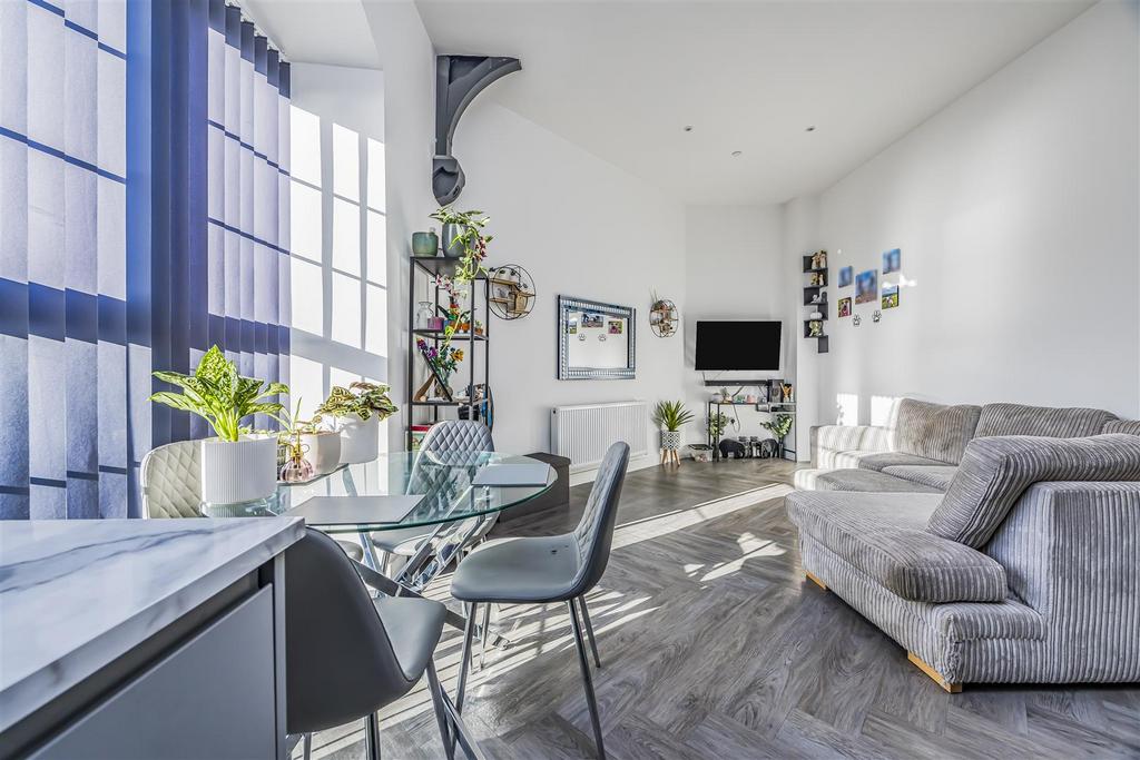 14 Radial House, Governors Walk, Portsmouth-Portic