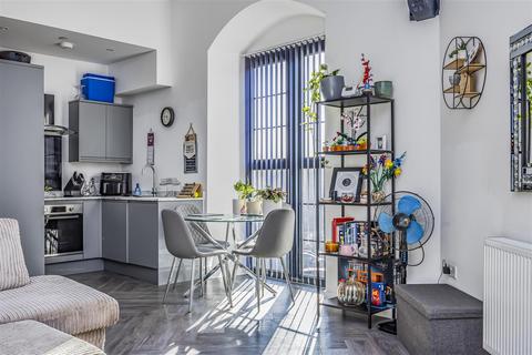 2 bedroom apartment for sale, Radial House, Portsmouth PO3