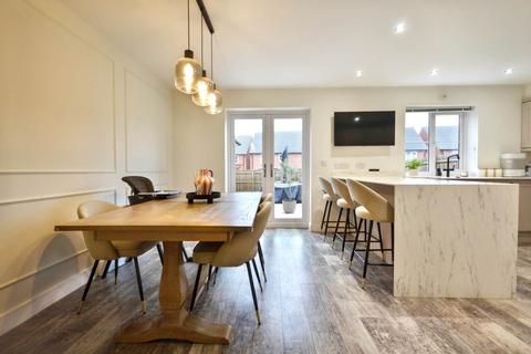 4 bedroom detached house for sale, Ashton Crescent, Tewkesbury, Gloucestershire