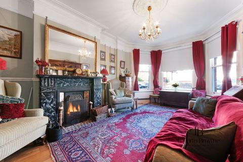 3 bedroom semi-detached house for sale, Prout Grove, NW10