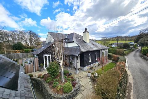 4 bedroom detached house for sale, Brook Lane, Tavistock