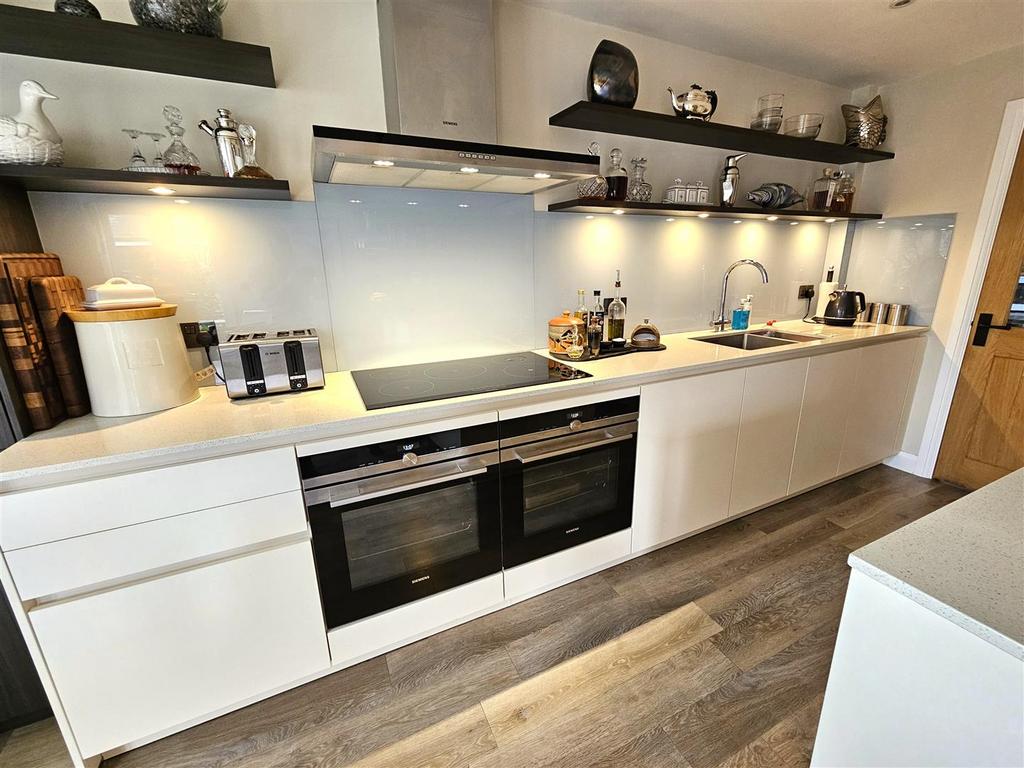 Twin Ovens.jpg