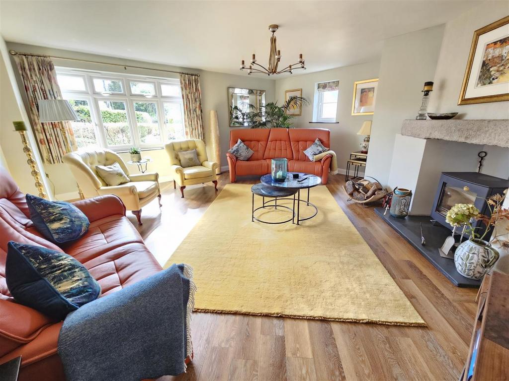 Living Room.jpg