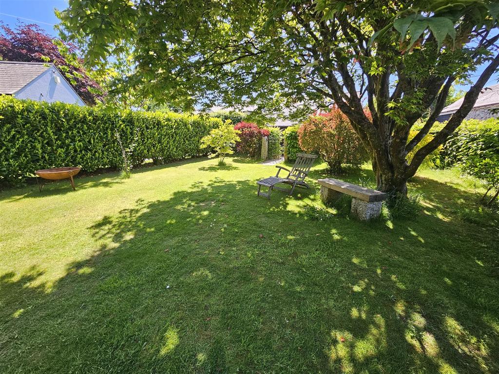 Gardens 2.jpg
