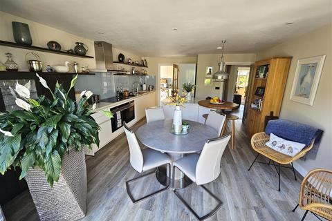 4 bedroom detached house for sale, Brook Lane, Tavistock