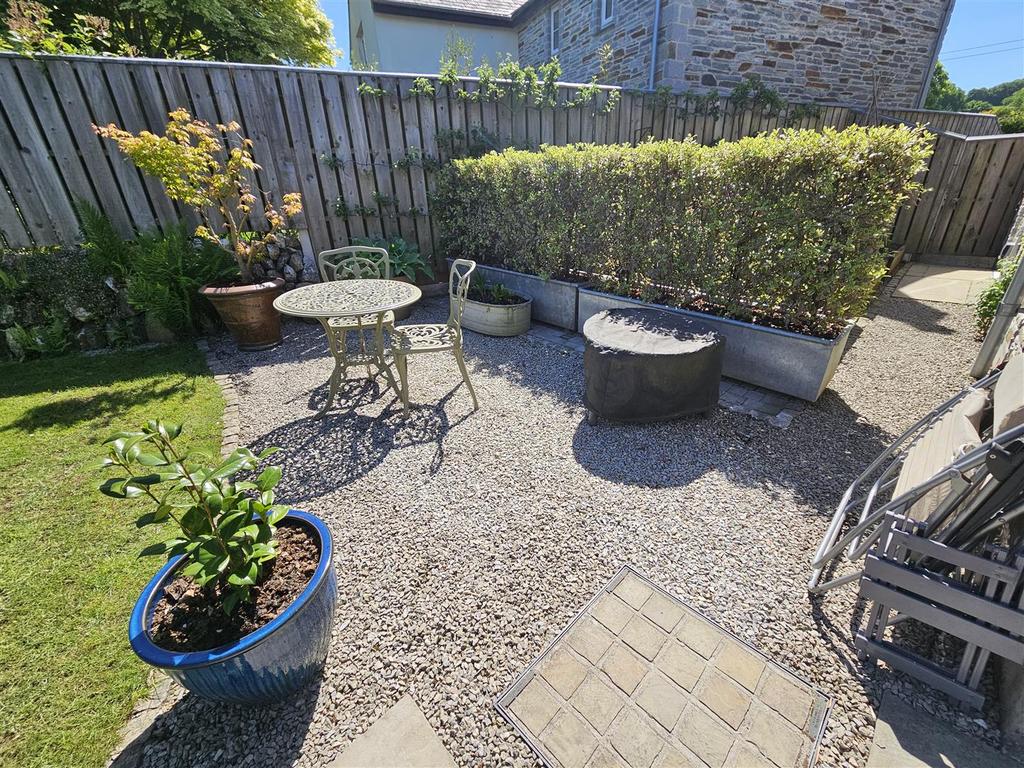 Seating Area.jpg