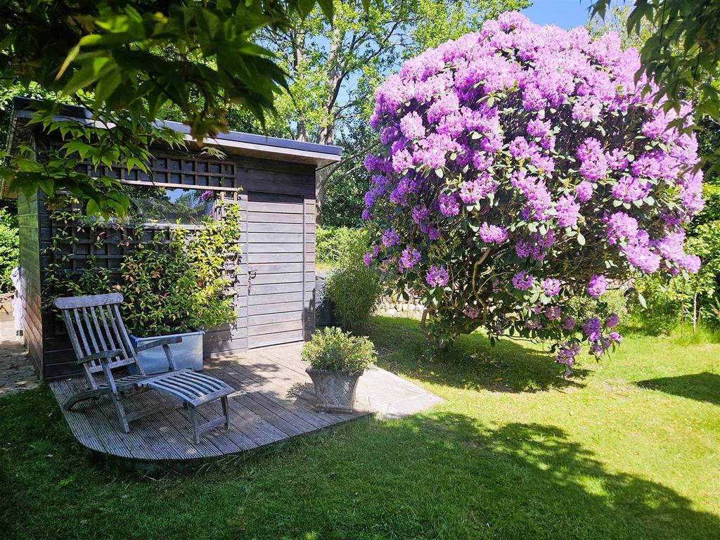 Garden store.jpg