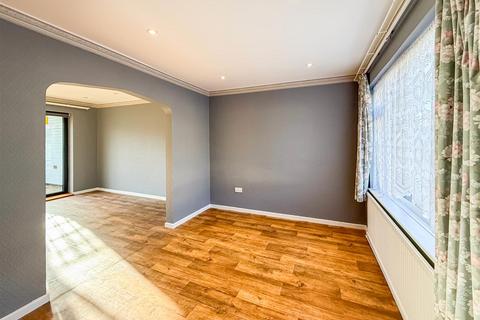3 bedroom semi-detached house for sale, New Moor Crescent, Southminster