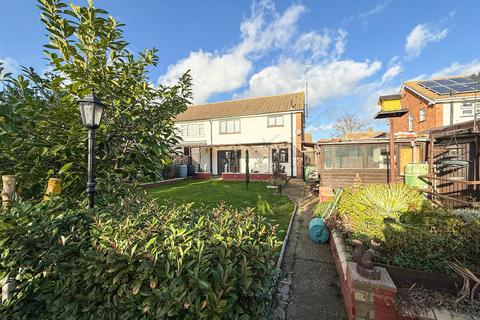 3 bedroom semi-detached house for sale, New Moor Crescent, Southminster