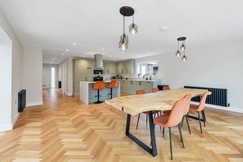 4 bedroom detached house for sale, Edinburgh Road, Newmarket CB8
