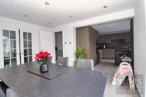 undefined, Bloomfield Road, Cheshunt, Waltham Cros