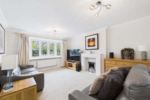 undefined, Broadwood Road, Coulsdon CR5
