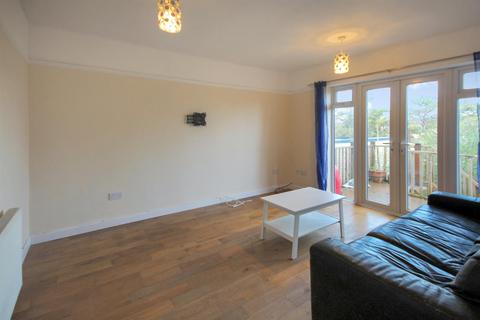 4 bedroom semi-detached bungalow to rent, Ladies Mile Road, Brighton