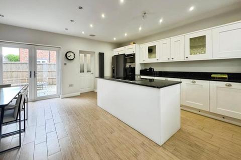 2 bedroom mews for sale, Knutsford Road, Alderley Edge, Cheshire, SK9