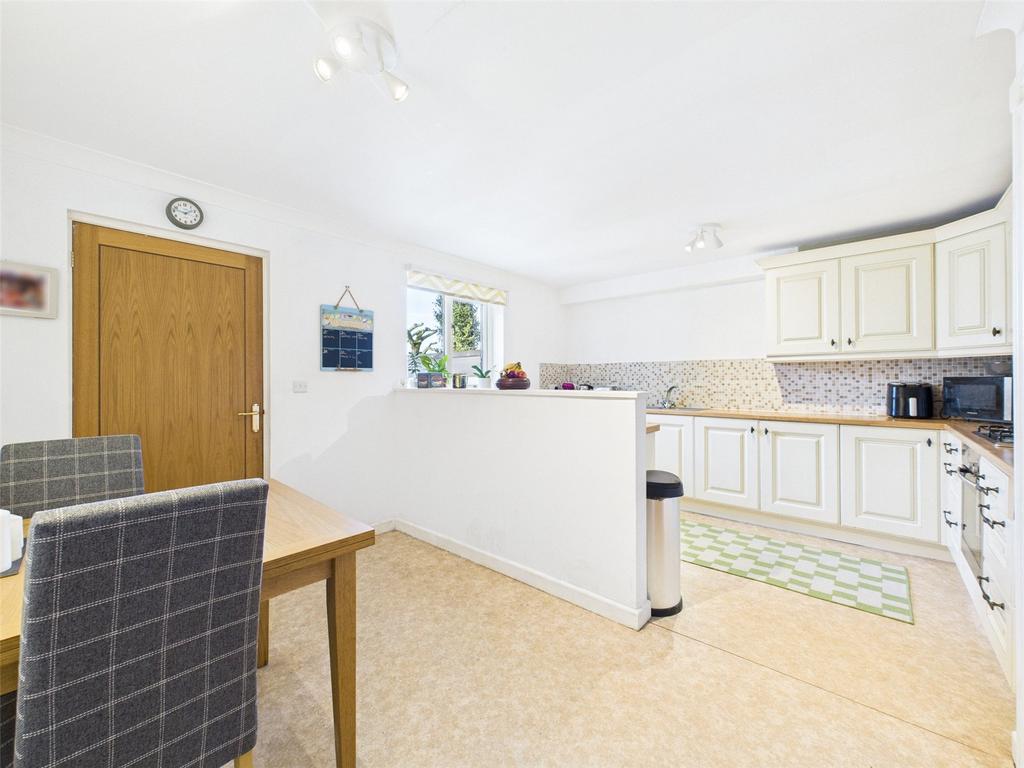 Kitchen / Dining