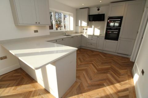 3 bedroom detached house for sale, Roxton Road, Great Barford, Bedford, MK44