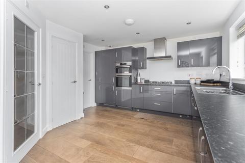 5 bedroom detached house for sale, Broadfield Meadows, Kenton Bank Foot, NE13