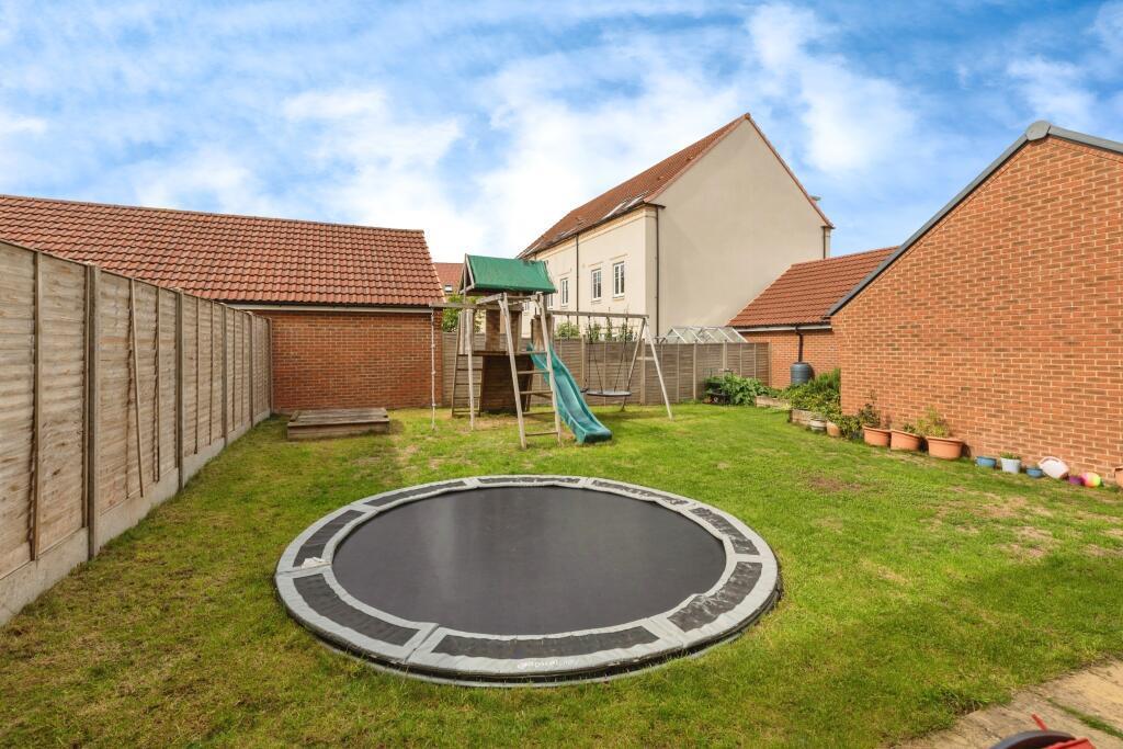 Barley Fields, Thornbury Rear Garden.jpeg
