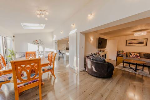 undefined, Arncliffe Drive, Milton Keynes MK13