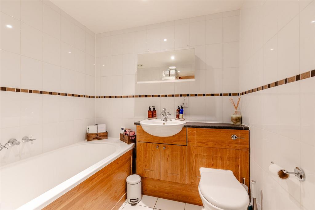 Chattenden House, Sneyd Park Bathroom.jpg