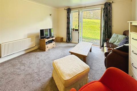 2 bedroom flat for sale, Pierwarden Mews, East Sussex TN38