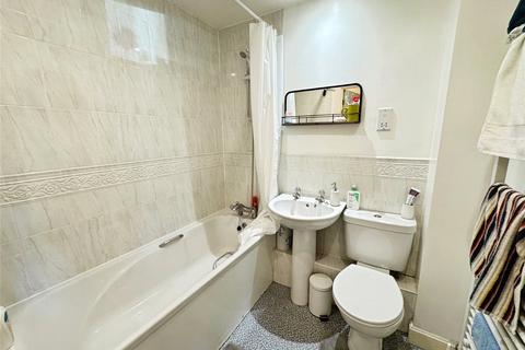 2 bedroom flat for sale, Pierwarden Mews, East Sussex TN38