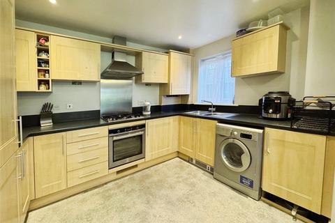 2 bedroom flat for sale, Pierwarden Mews, East Sussex TN38