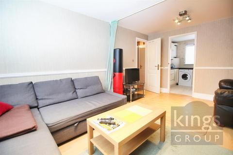 3 bedroom flat for sale, Mulberry Close, Broxbourne