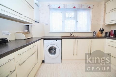 3 bedroom flat for sale, Mulberry Close, Broxbourne