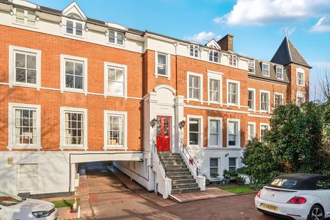 2 bedroom apartment for sale, Copers Cope Road, Beckenham