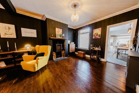 4 bedroom terraced house for sale, Oxford Street, Milton Keynes MK12