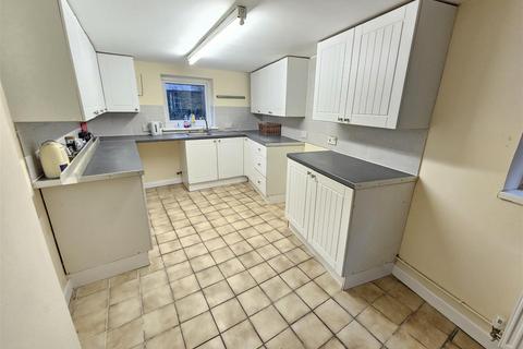 undefined, Bere Alston, Yelverton