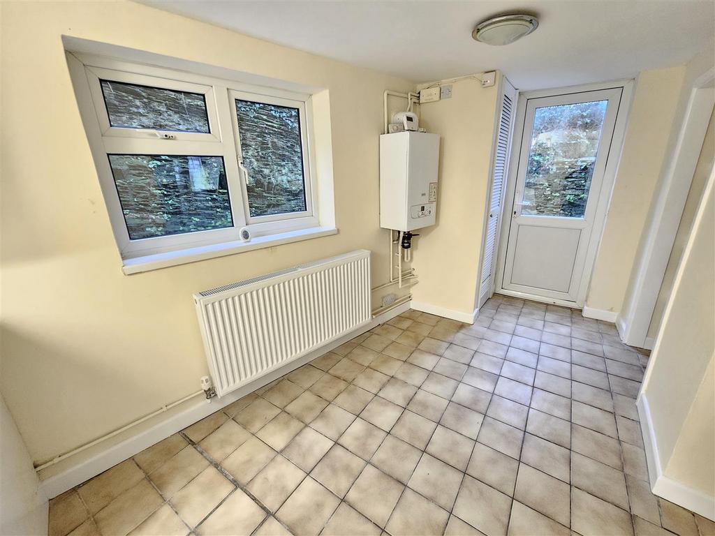 Dining Area.jpg