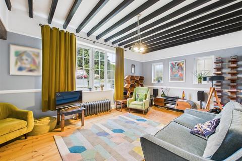 4 bedroom detached house for sale, Reddown Road, Coulsdon CR5