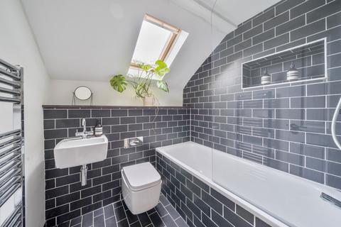 3 bedroom flat for sale, Eliot Hill, Blackheath, London, SE13