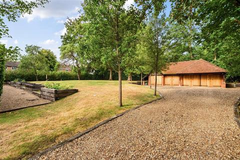 5 bedroom detached house for sale, Ockham Road South, East Horsley