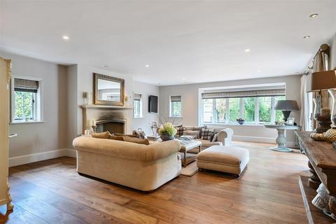 5 bedroom detached house for sale, Ockham Road South, East Horsley