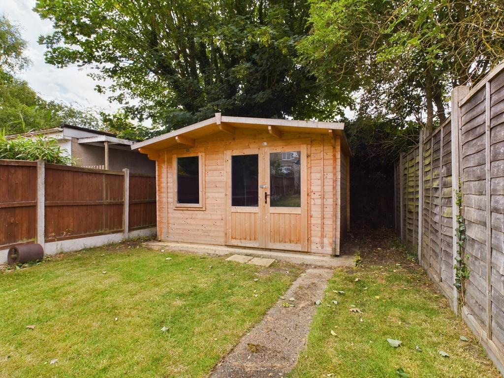 Presented by Clinton at Ewe Move Bexleyheath and Da