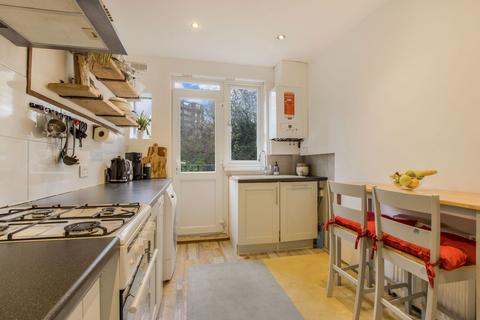 2 bedroom flat for sale, Nether Street, London N3