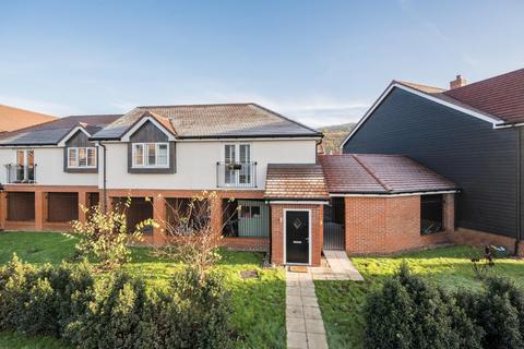 2 bedroom apartment for sale, Worrall Drive, Wouldham, Rochester