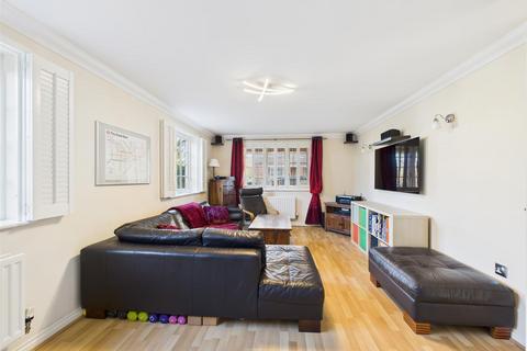 undefined, Gawton Crescent, Coulsdon CR5