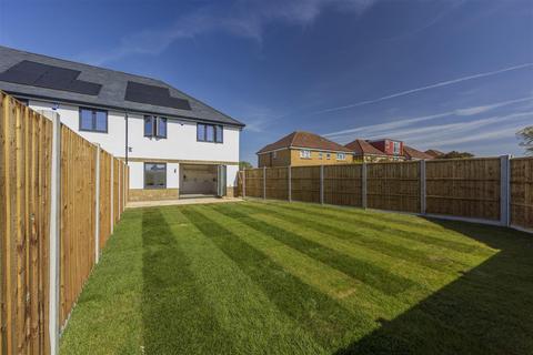 3 bedroom semi-detached house for sale, Rosewood, Upland Road, Thornwood,