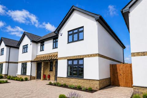3 bedroom semi-detached house for sale, Rosewood, Upland Road, Thornwood,