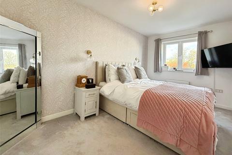 undefined, Gale Close, Hampshire GU46